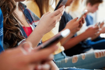 Mental Health in the Digital Age: Are Social Apps Helping or Hurting?