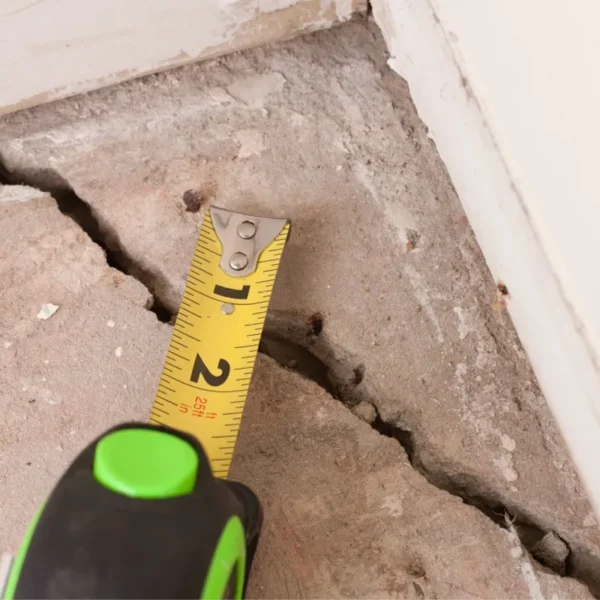 Foundation Crack Repair Guide: Types of Cracks, Structural Risks, Repair Methods, Costs, Waterproofing, and Prevention Tips